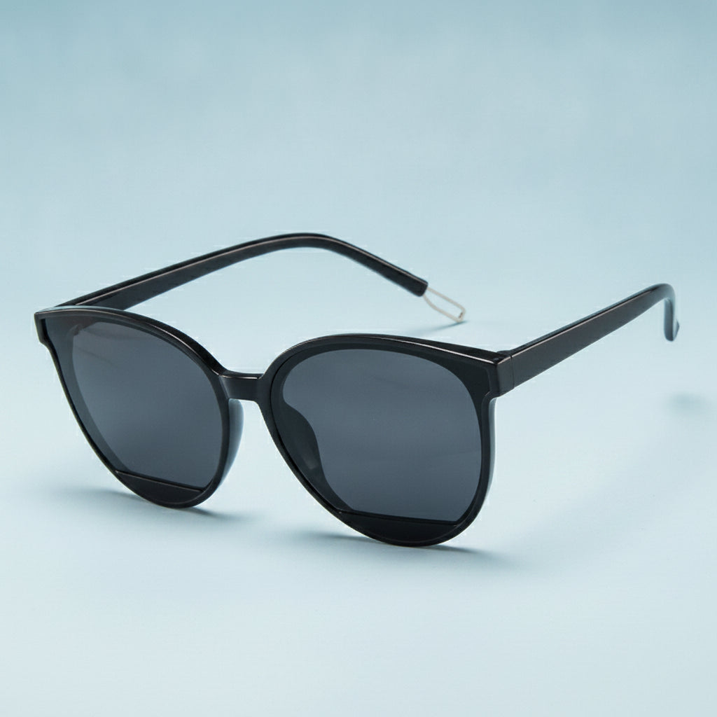 Adult Ladies Cat Eye Sunglasses with AC Lenses PC Frame for Personalized Universal Style, in Black / Smoke