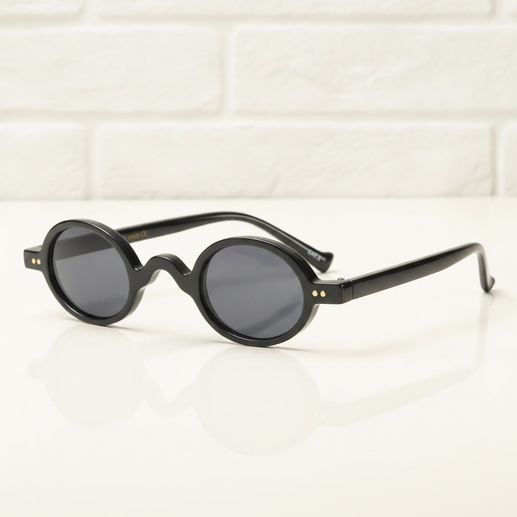 Women's Round Vintage Sunglasses with PC Frame and PC Lenses White Print, in Black / Smoke